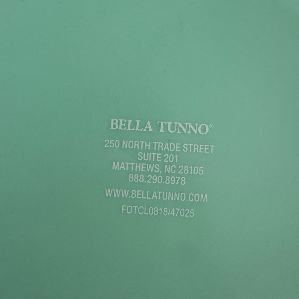 Bella Tunno "Fries Before Guys" Wonder Plate Silicone Suction Plate Baby NWOT - Picture 4 of 4